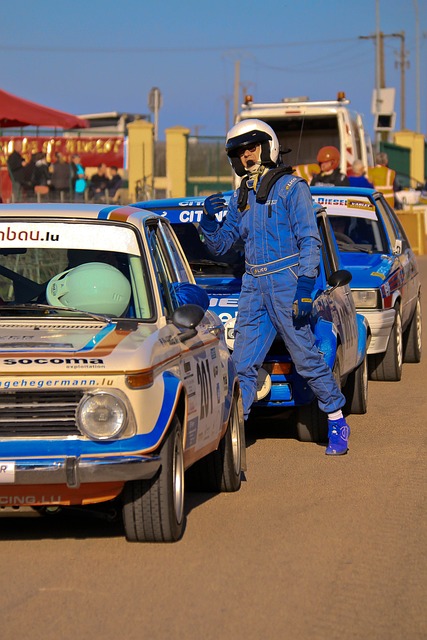 不容乐观 不容乐观